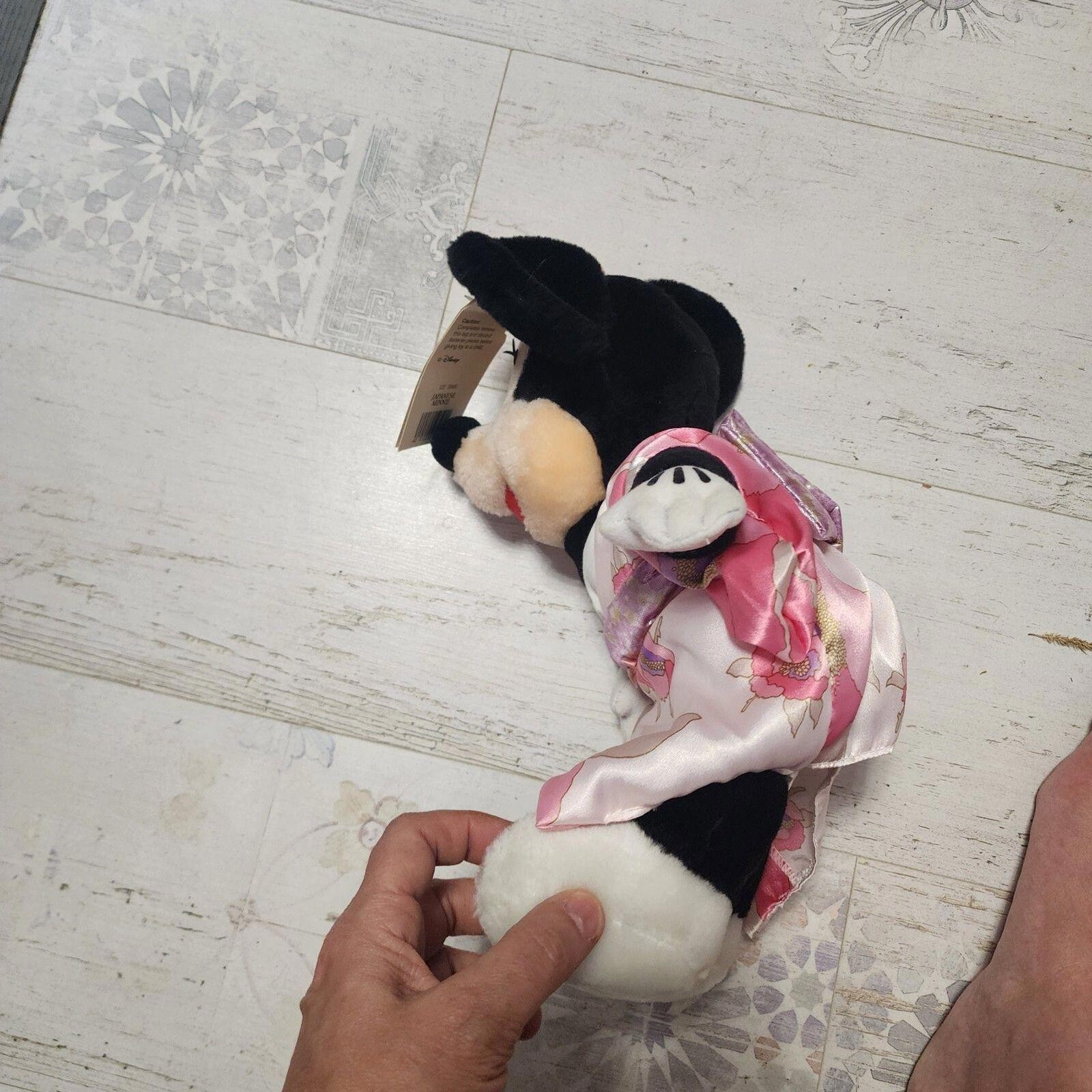 NWT VINTAGE Disneyland Minnie Mouse Kimono Plush Stuffed Animal Walt Disney