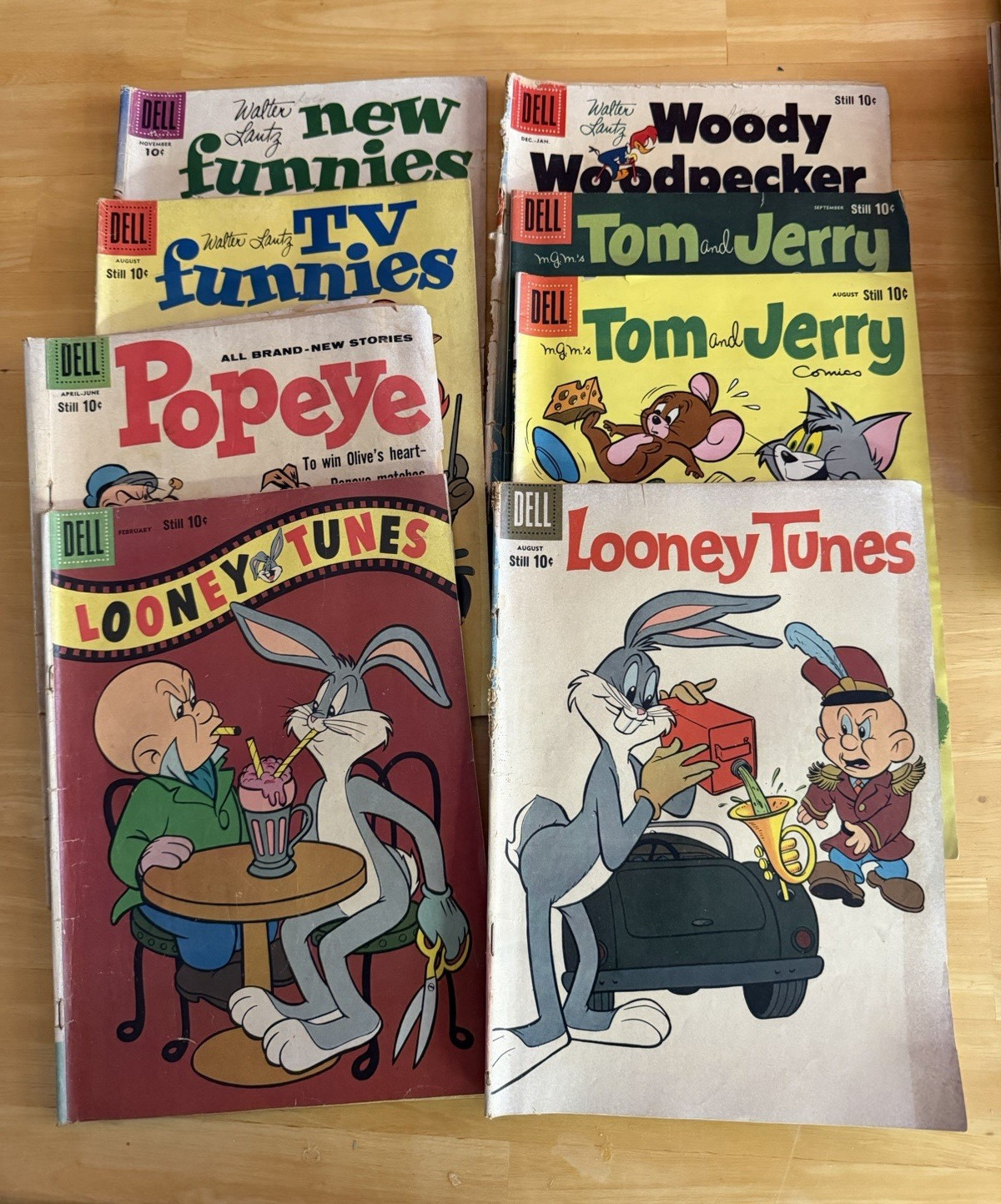 Vintage Mixed Comic Book Lot: Dell Disney Looney Tunes Marvel Casper Defenders