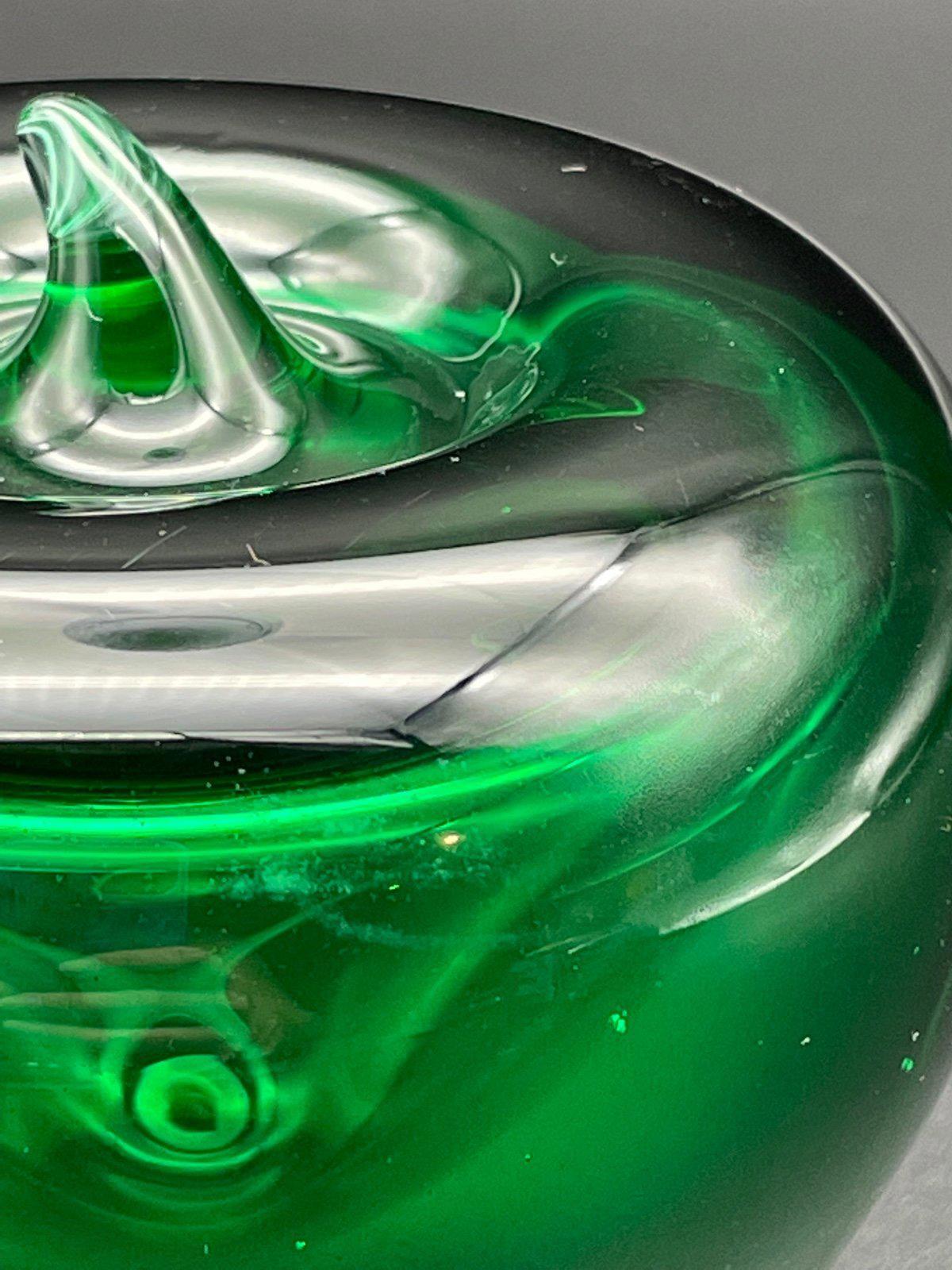 Vintage Hand Blown Art Glass Emerald Green Apple Paperweight/Sculpture