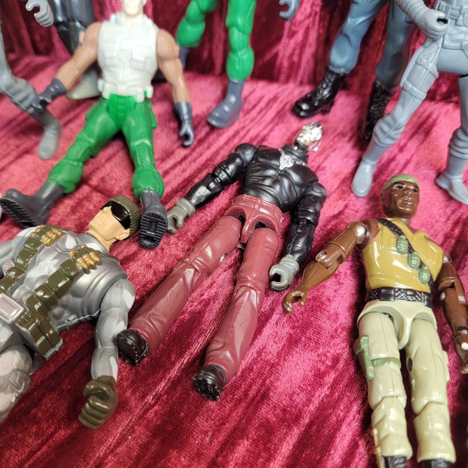 Vintage Toy TOYS Lot ACTION FIGURE AS FOUND HEMAN HERO SPIDEY GI JOE MIXED +