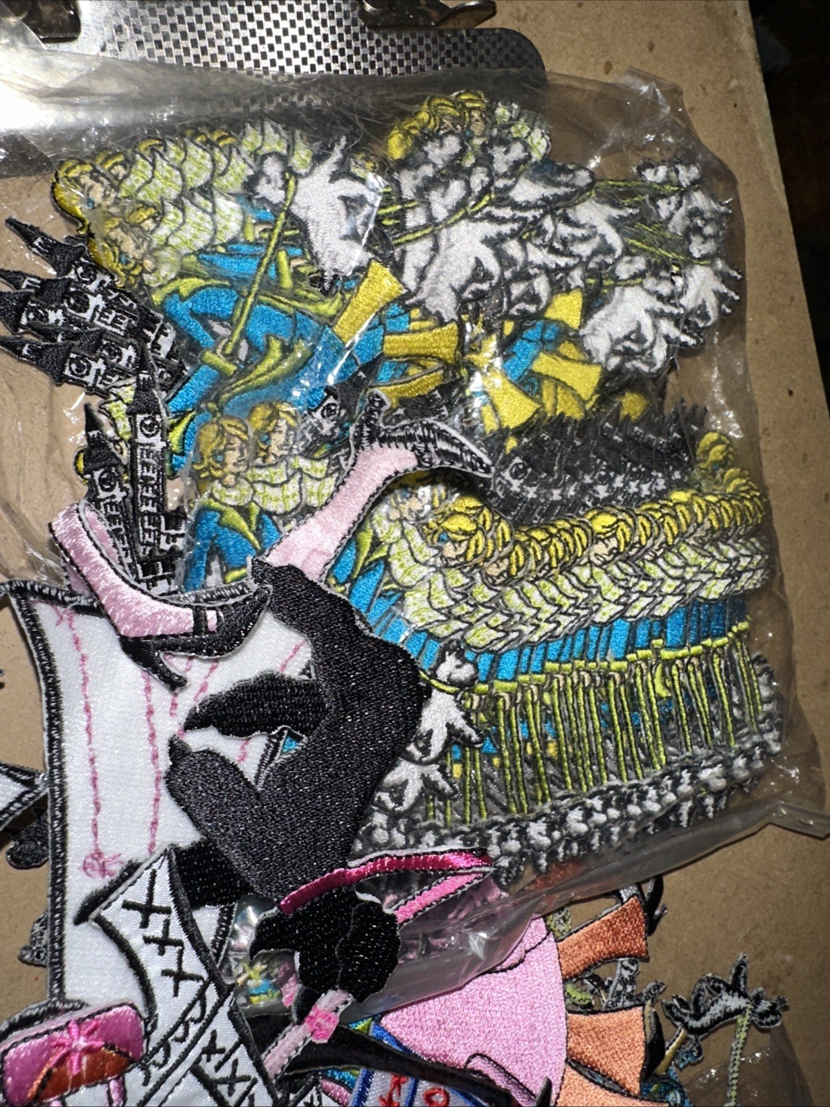 Lot Of 50 Random All Fashion Iron On Patches Appliqué Embroidered Sew On Sewing