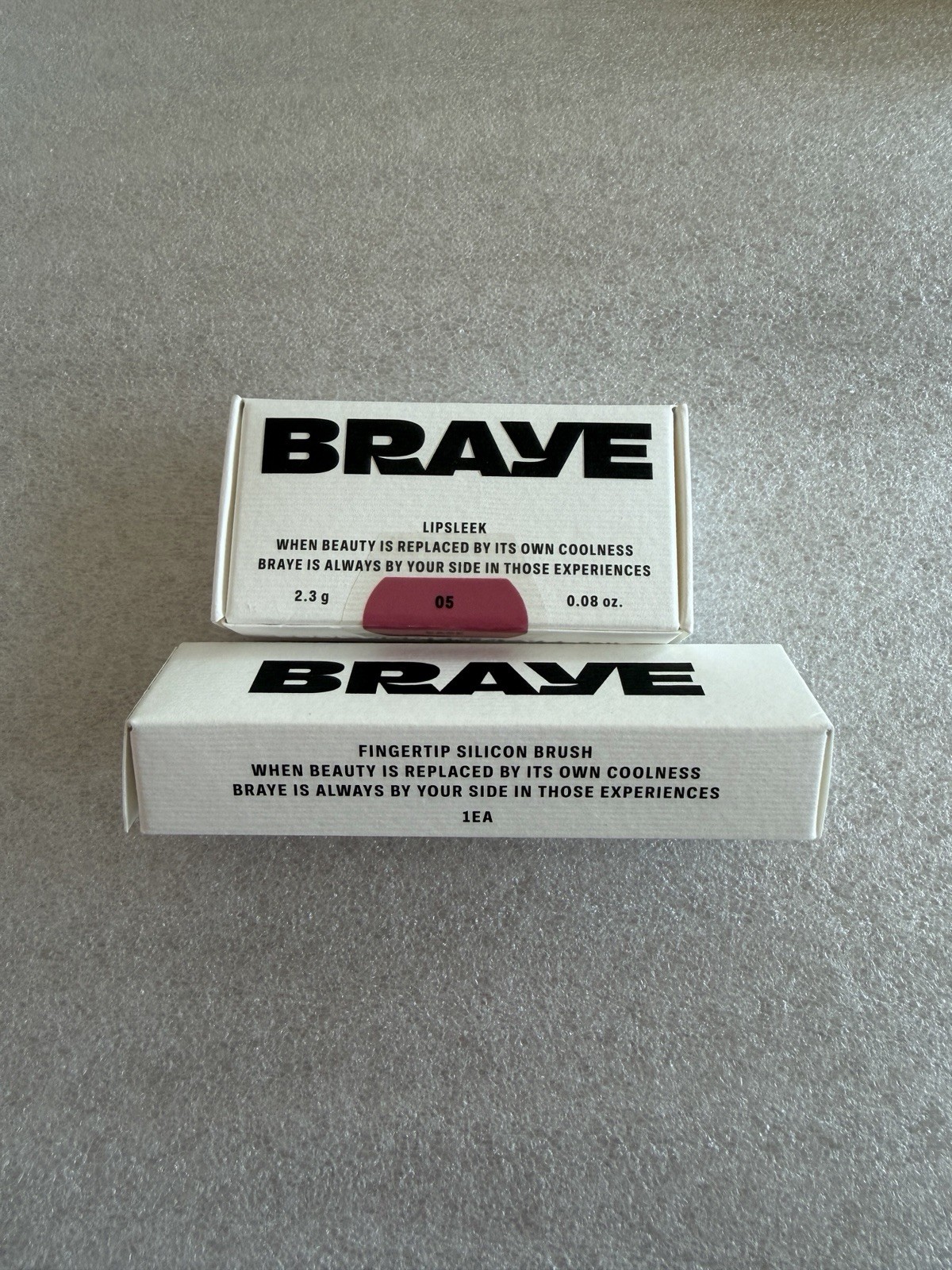 BRAYE Lipsleek 05 Ease Lip Blurring Balm & Fingertip Silicon Brush NIB K-Beauty