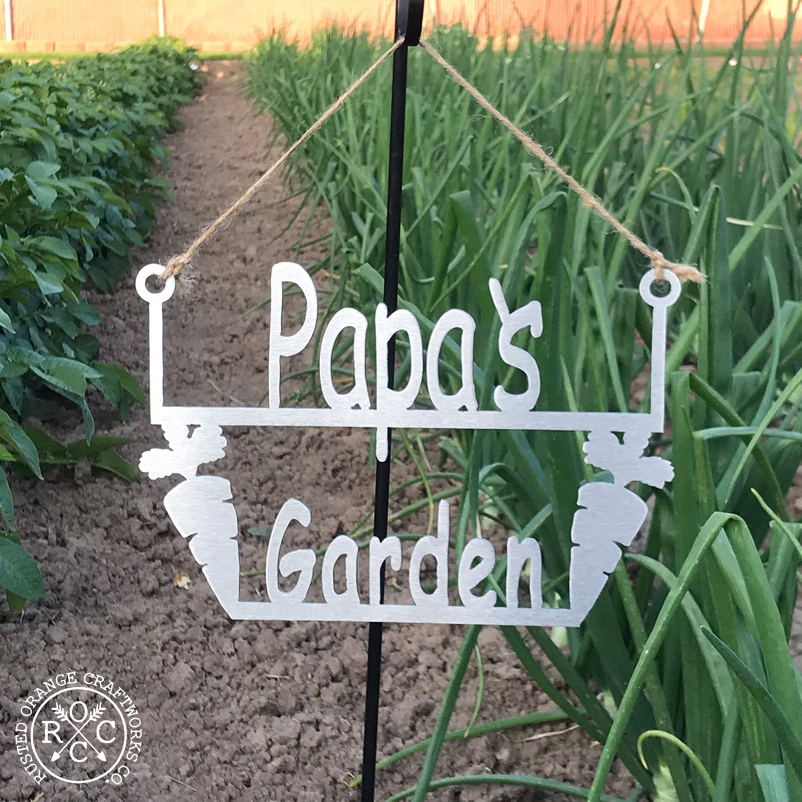 ROCC Rusted Orange Garden Hanger for Him Papa’s Decorative Outdoor Sign Gift