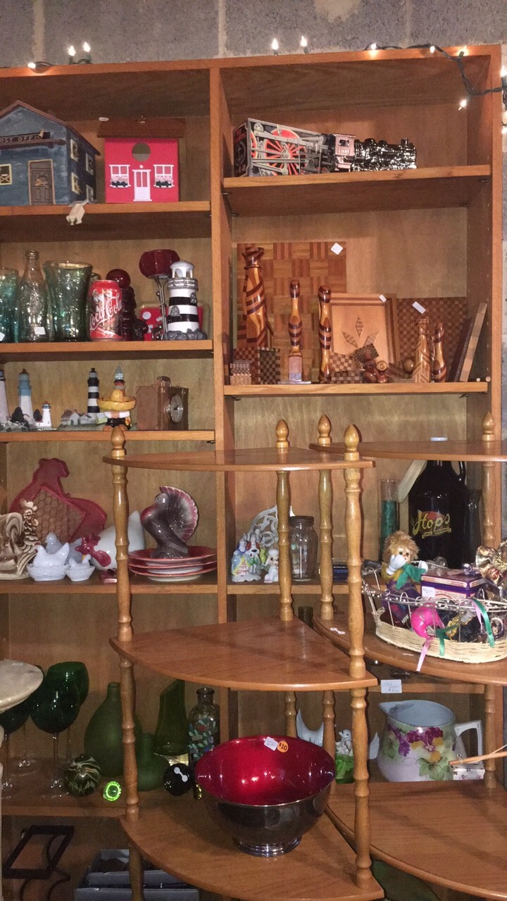 10 pounds “Estate Clearance” -collectible, usable, old & new items-#NY31EE