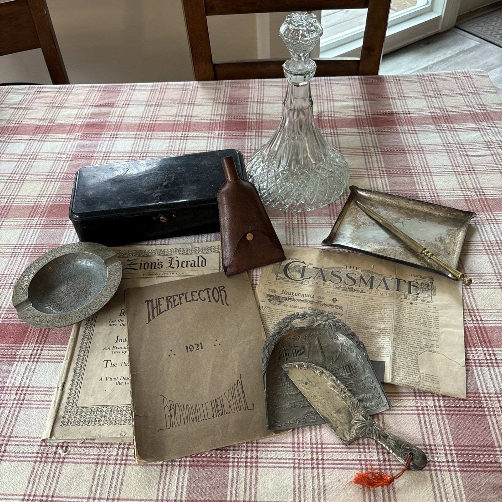 11 Pc Desk Decor Vintage Lot Collectibles Antiques Brass Ash Tray Decanter