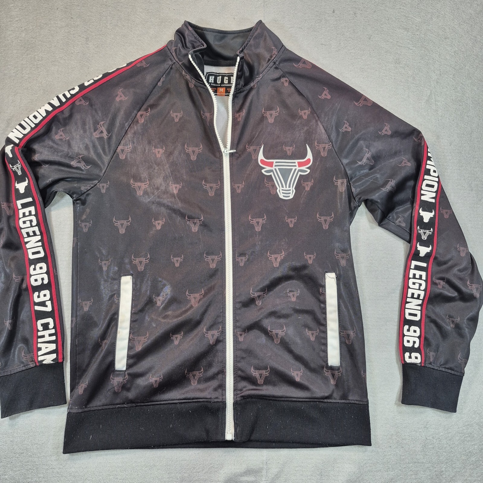 Huge Apparel Jacket Mens Medium Chicago Bulls 1996-97 Champion Legend Zip Up