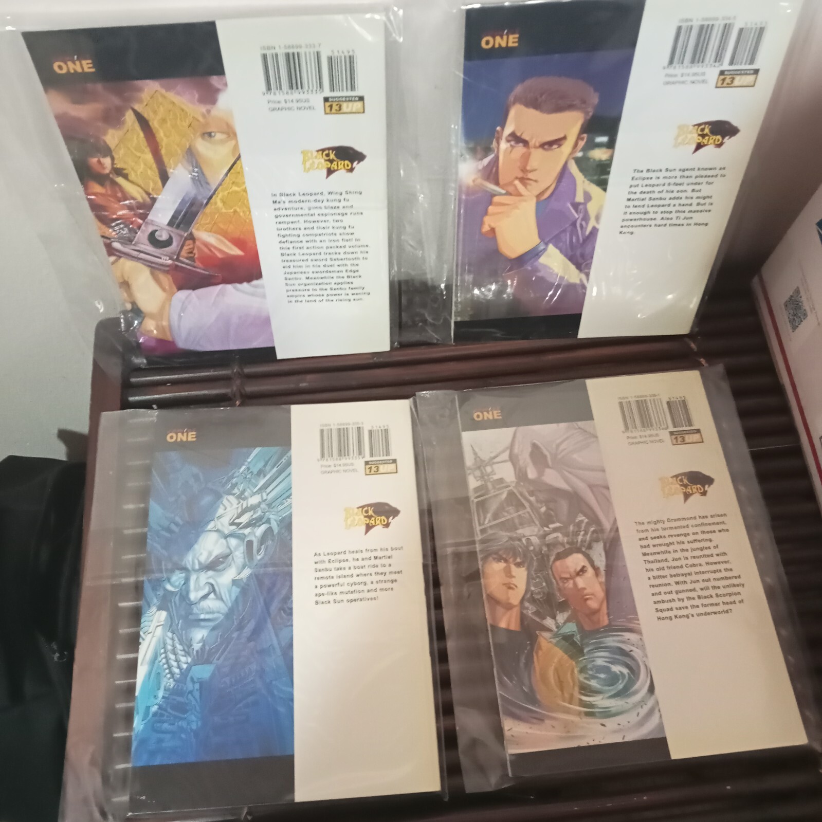 LOT OF 4 RARE ENGLI MANGA SOFTCOVER TPB BLACK LEOPARD BY WING SHING MA COMICSONE