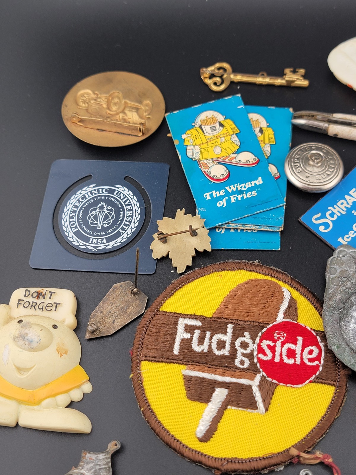 Junk Drawer Lot – 1950s 1960s 1970s small items, Jewelry, Pins, Buttons, +more