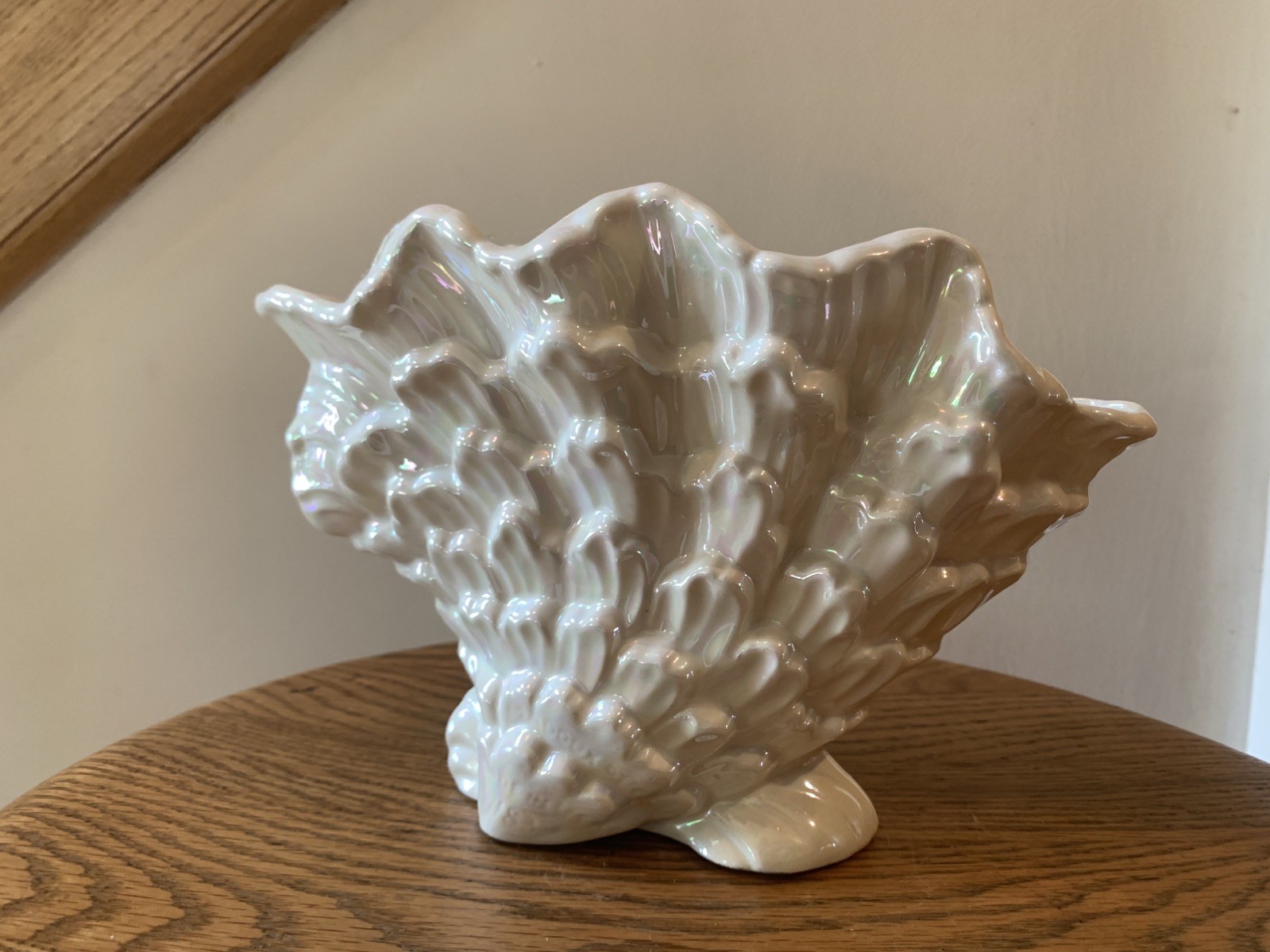 Vintage Maddux Of California Iridescent Shell Vase Planter Cream Color