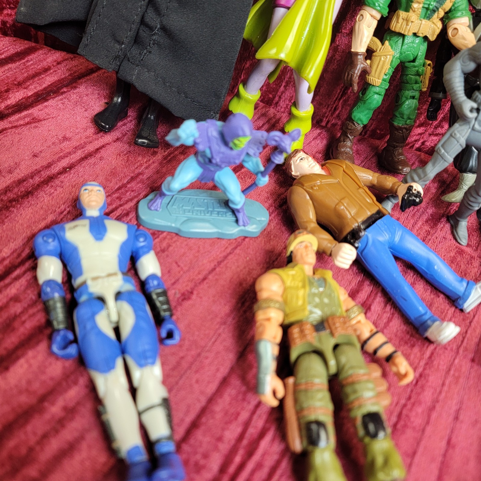 Vintage Toy TOYS Lot ACTION FIGURE AS FOUND HEMAN HERO SPIDEY GI JOE MIXED +