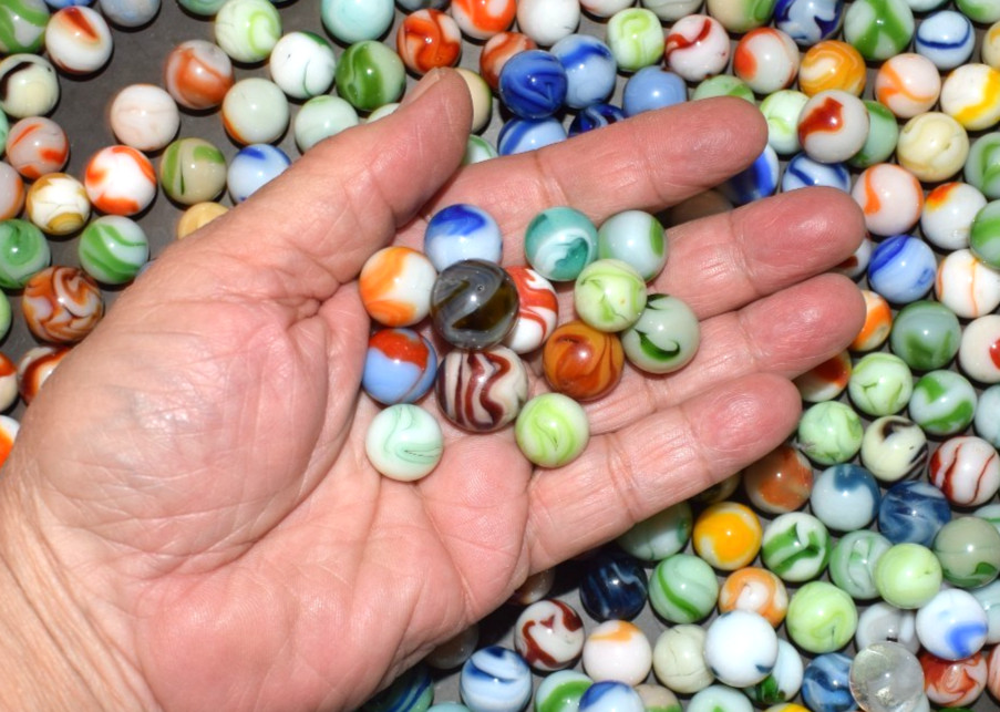 🗽➖⏩ 15 Vintage American Made West Virginia Mixed Colors Swirl Marbles size .625