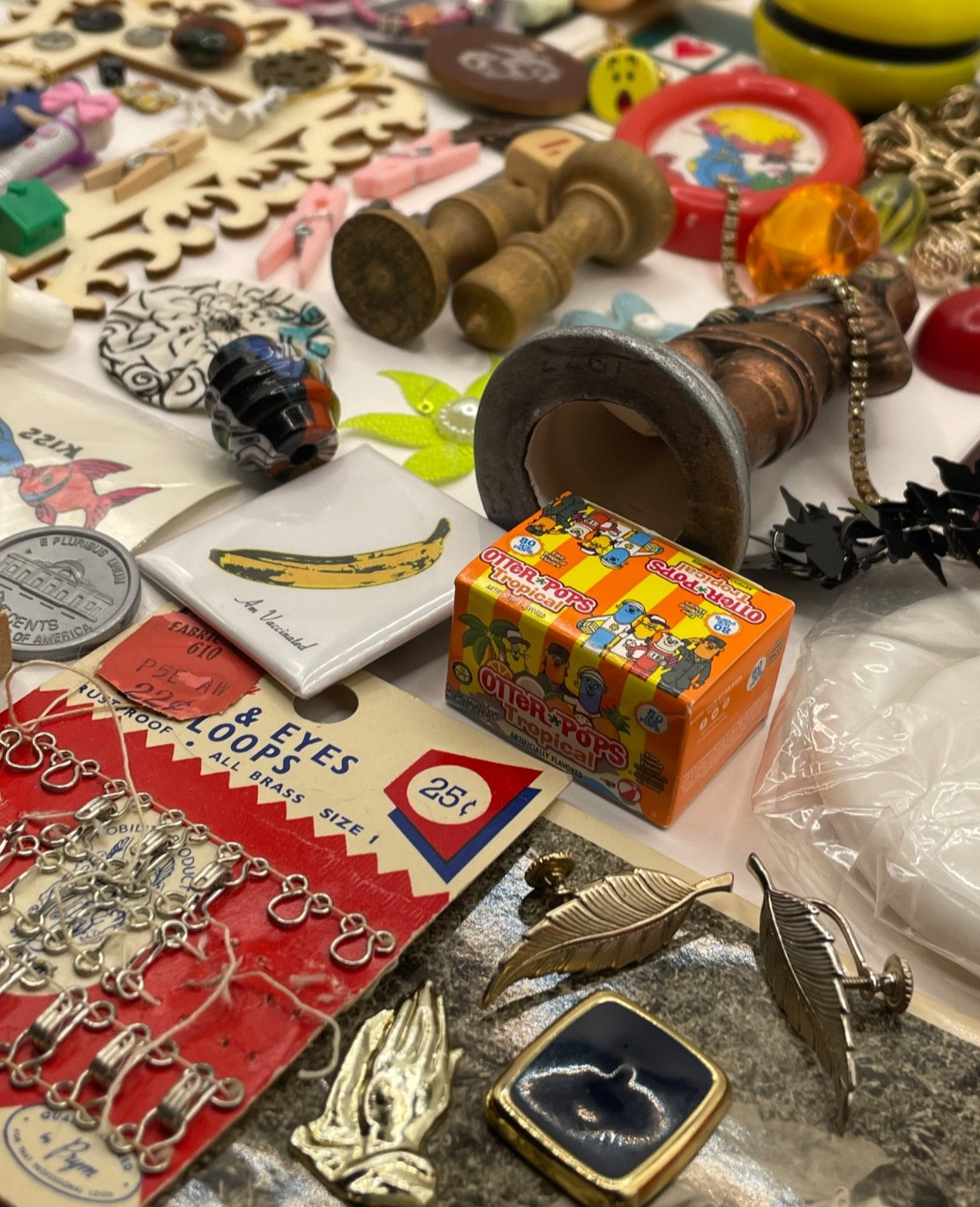 Fun Quirky, Junk, Found Objects, Mixed Assemblage Curio Art DIY Lot Trinkets 2W