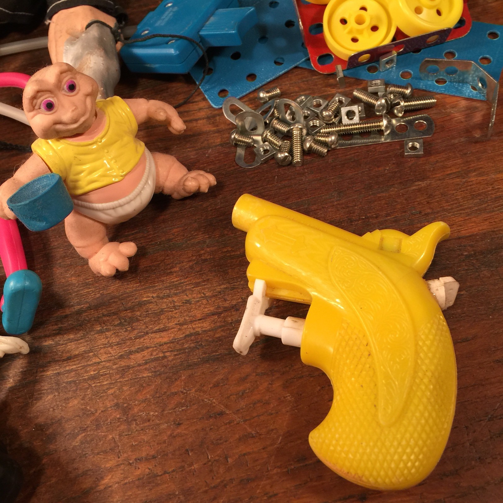 Vtg Toy Junk Drawer Lot Squirt Gun s Puppet Bendy s Erector Set PRIORITY MAIL