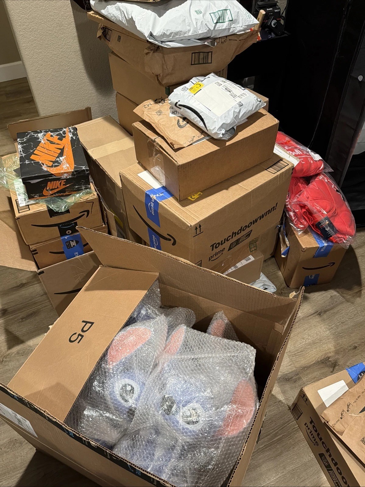 Assorted Goods Lot – Retail Bundle Box