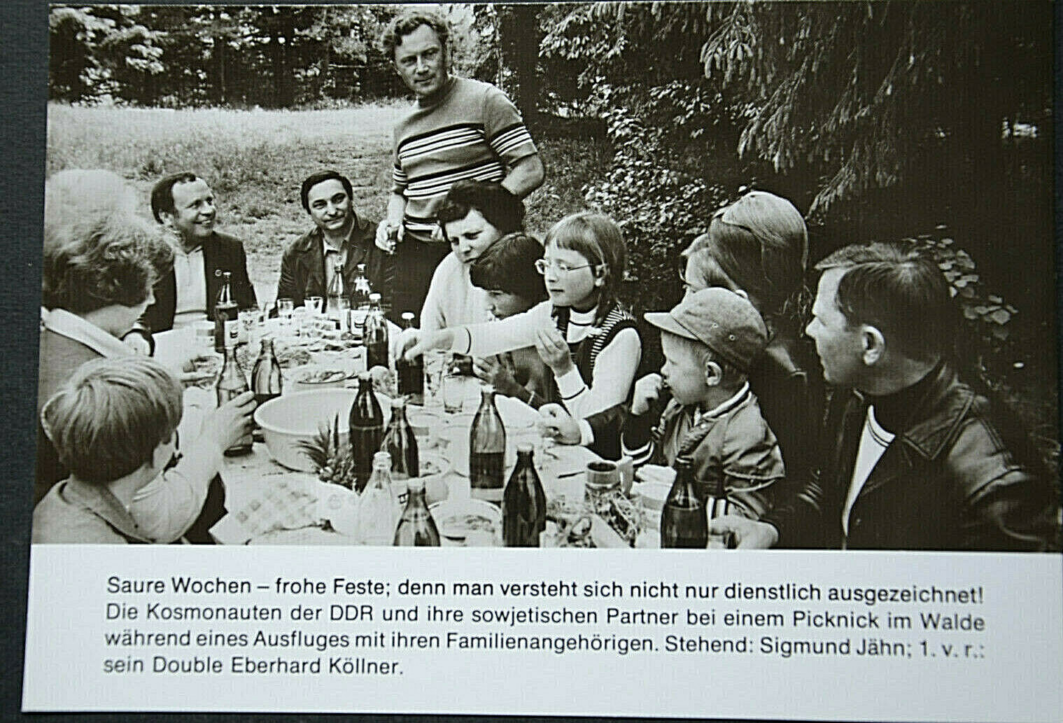 50758 Photo AK Cosmonauts of The GDR and Soviet Partners at Picnic in The Forest