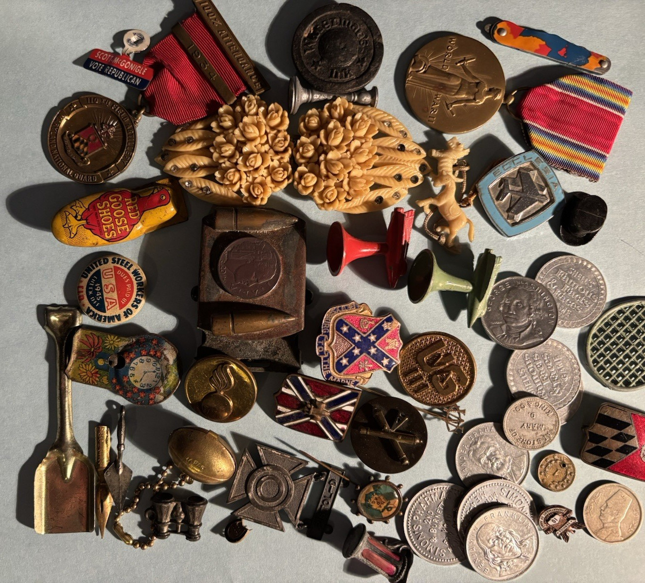 OLD WHOLESALE LOT ADVERTISING FOB BADGE TOKEN US MILITARY PIN METAL CRACKER JACK